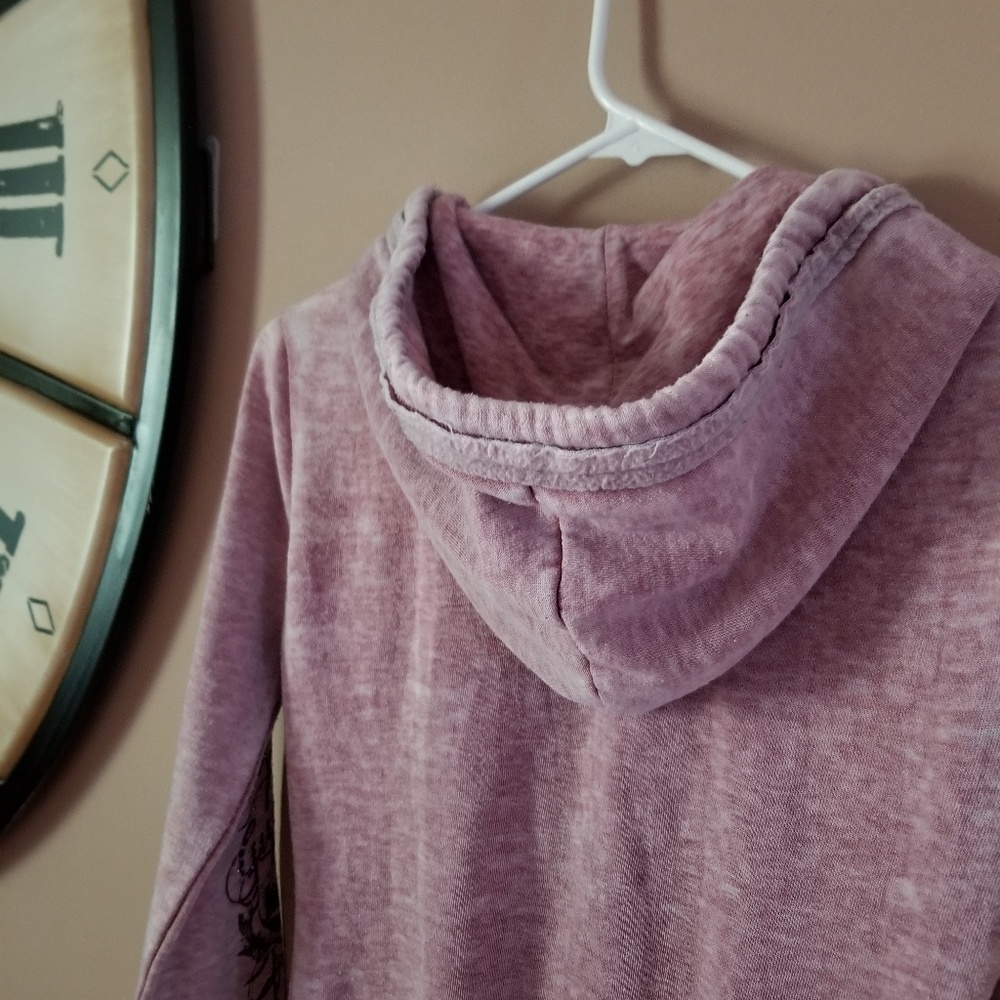?? GUESS SWEATER?? - Picture 6 of 7